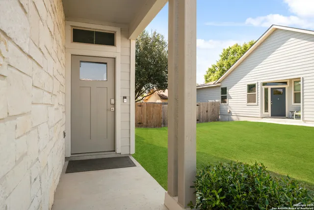 $1,750 | 236 Joseph Circle, Cibolo, TX 78108