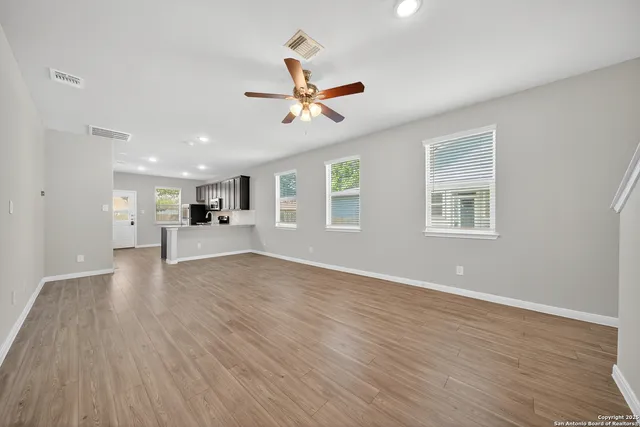 $1,750 | 236 Joseph Circle, Cibolo, TX 78108