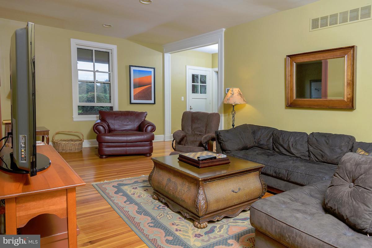 7 Twaddell Mill Road Wilmington, DE 19807 - Photo 18 of 28 Family room