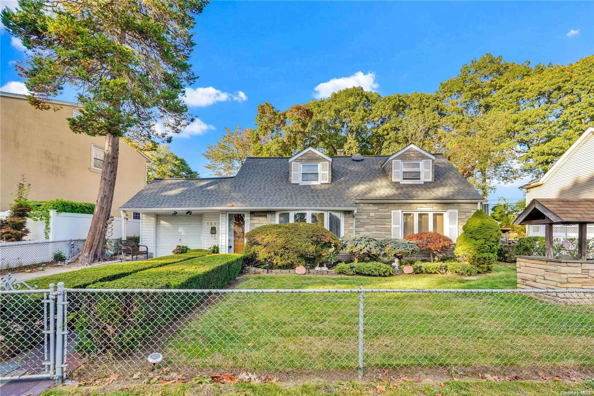 1260 Bretton Road Valley Stream, NY 11580 - Photo 31 of 33