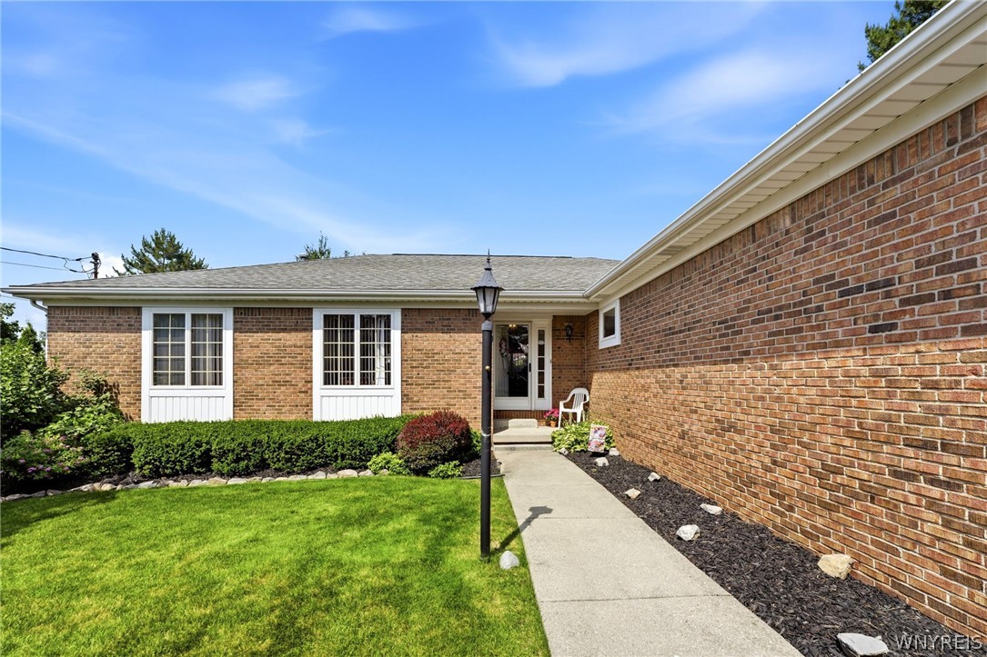 222 Warner Road Lancaster, NY 14086 - Photo 2 of 50