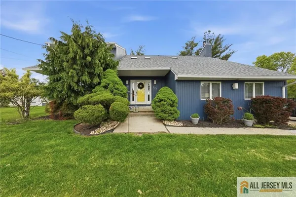 $799,000 | 121 West Hill Road, Colonia, NJ 07067