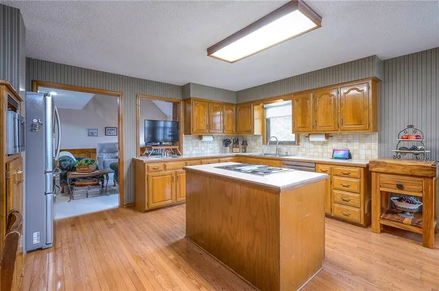 $525,000 | 12221 Wedd Street, Overland Park, KS 66213