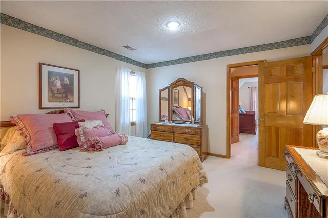 $525,000 | 12221 Wedd Street, Overland Park, KS 66213