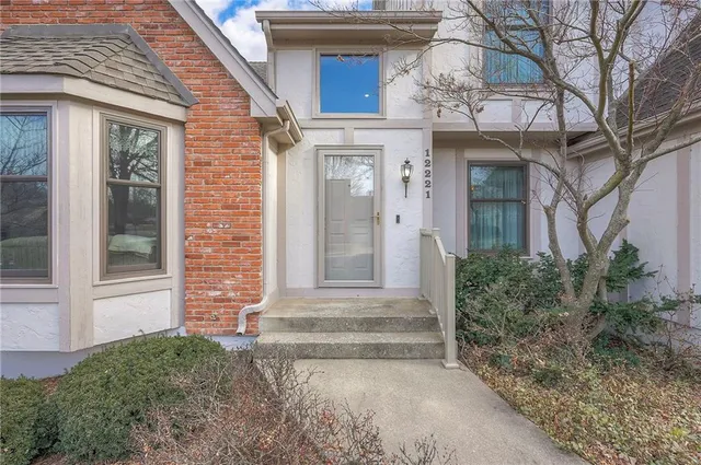 $525,000 | 12221 Wedd Street, Overland Park, KS 66213
