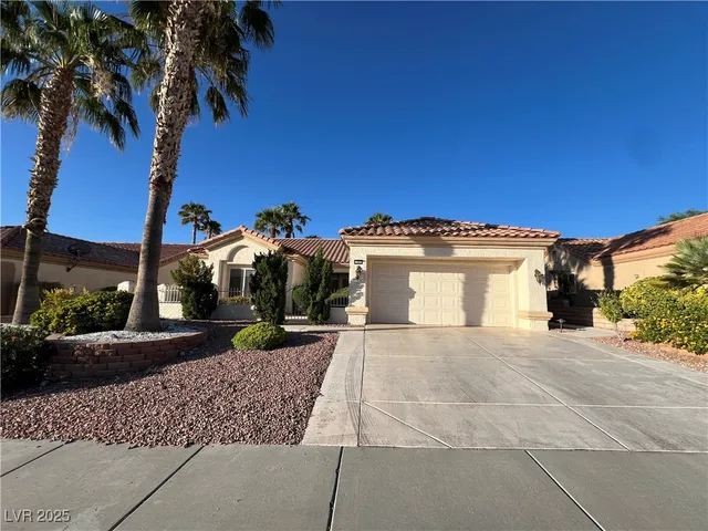 $2,350 | 10041 Woodhouse Drive, Las Vegas, NV 89134