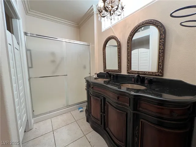 $2,350 | 10041 Woodhouse Drive, Las Vegas, NV 89134