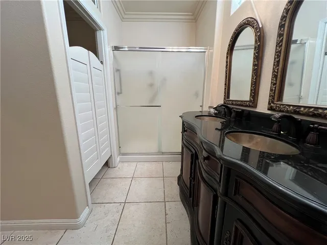 $2,350 | 10041 Woodhouse Drive, Las Vegas, NV 89134