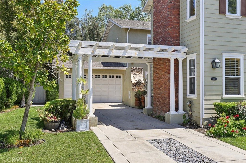 18 Winfield Drive Ladera Ranch, CA 92694 - Photo 6 of 39 a view of a house with brick walls