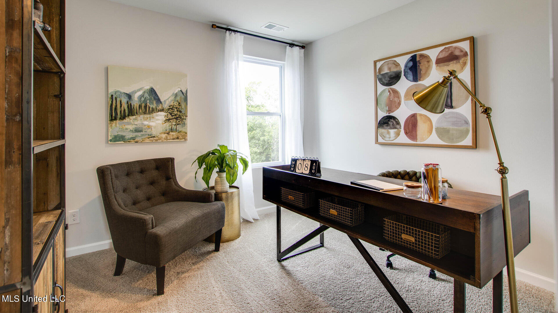 97 Pickwick Place Byhalia, MS 38611 - Photo 11 of 14 9_TN_Memphis_Lacombe_Home-Office