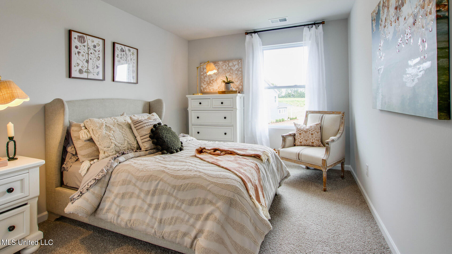 97 Pickwick Place Byhalia, MS 38611 - Photo 8 of 14 6_TN_Memphis_Lacombe_Bedroom2