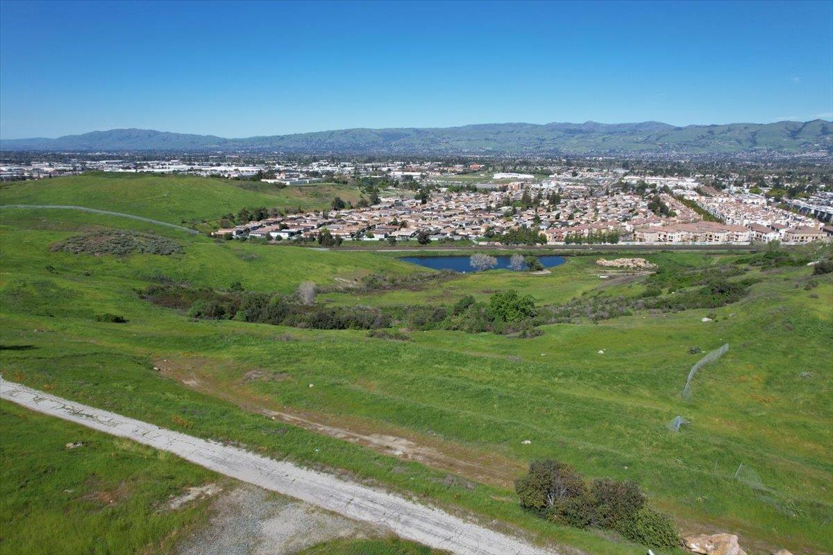 218 William Manly Street, Unit 2 San Jose, CA 95136 - Photo 55 of 65