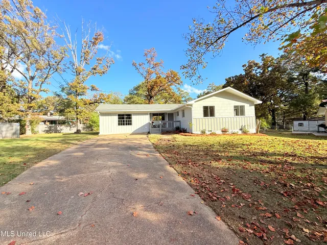 $235,000 | 250 Maxine Circle, Pearl, MS 39208