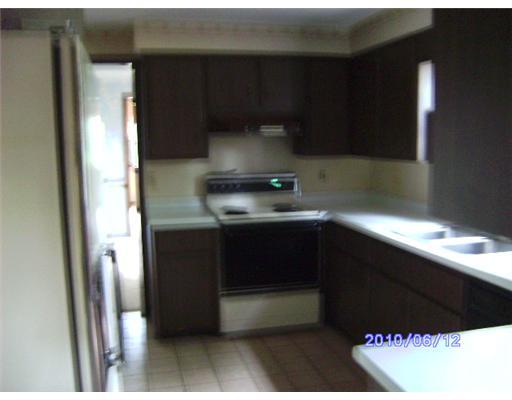 137 Rockdale Road Butler, PA 16002 - Photo 6 of 9 Kitchen.