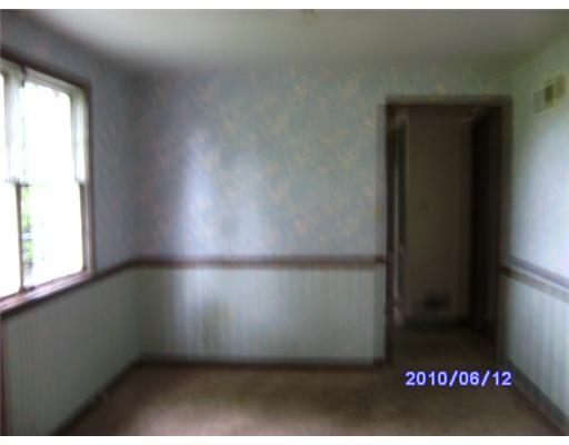 137 Rockdale Road Butler, PA 16002 - Photo 8 of 9 Dining Room.