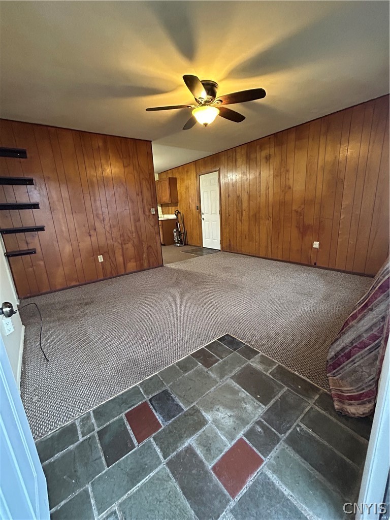 7957 Rinaldo Boulevard East Cicero, NY 13030 - Photo 2 of 21 Living room