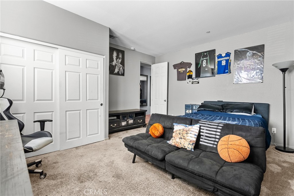 6949 Beale Road Palmdale, CA 93552 - Photo 13 of 32