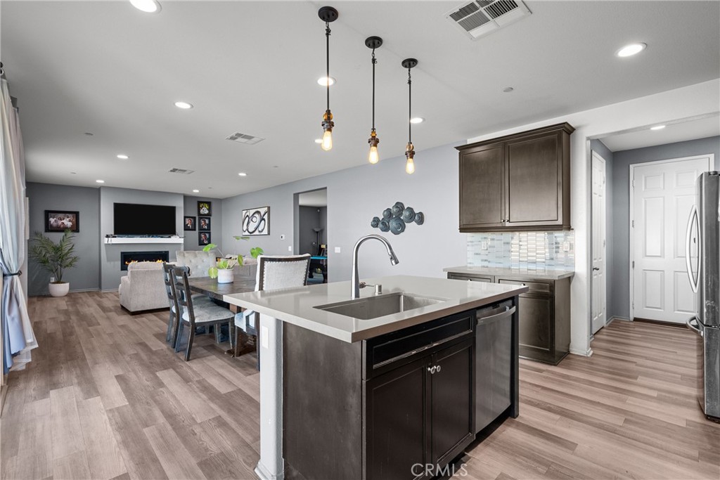 6949 Beale Road Palmdale, CA 93552 - Photo 10 of 32