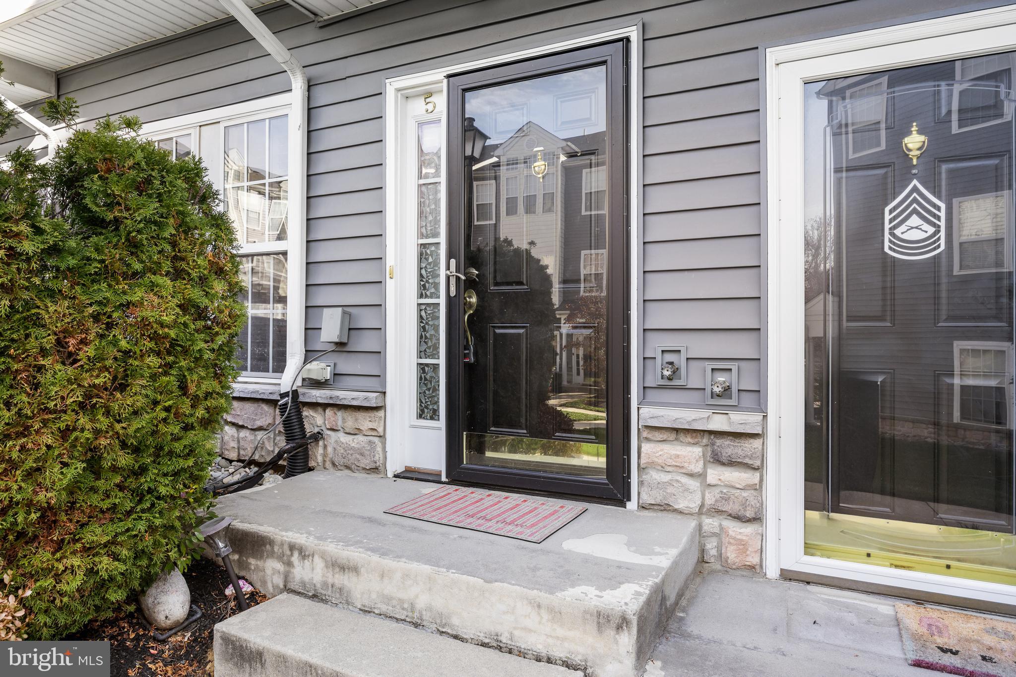 5 River Lane Delanco, NJ 08075 - Photo 3 of 26