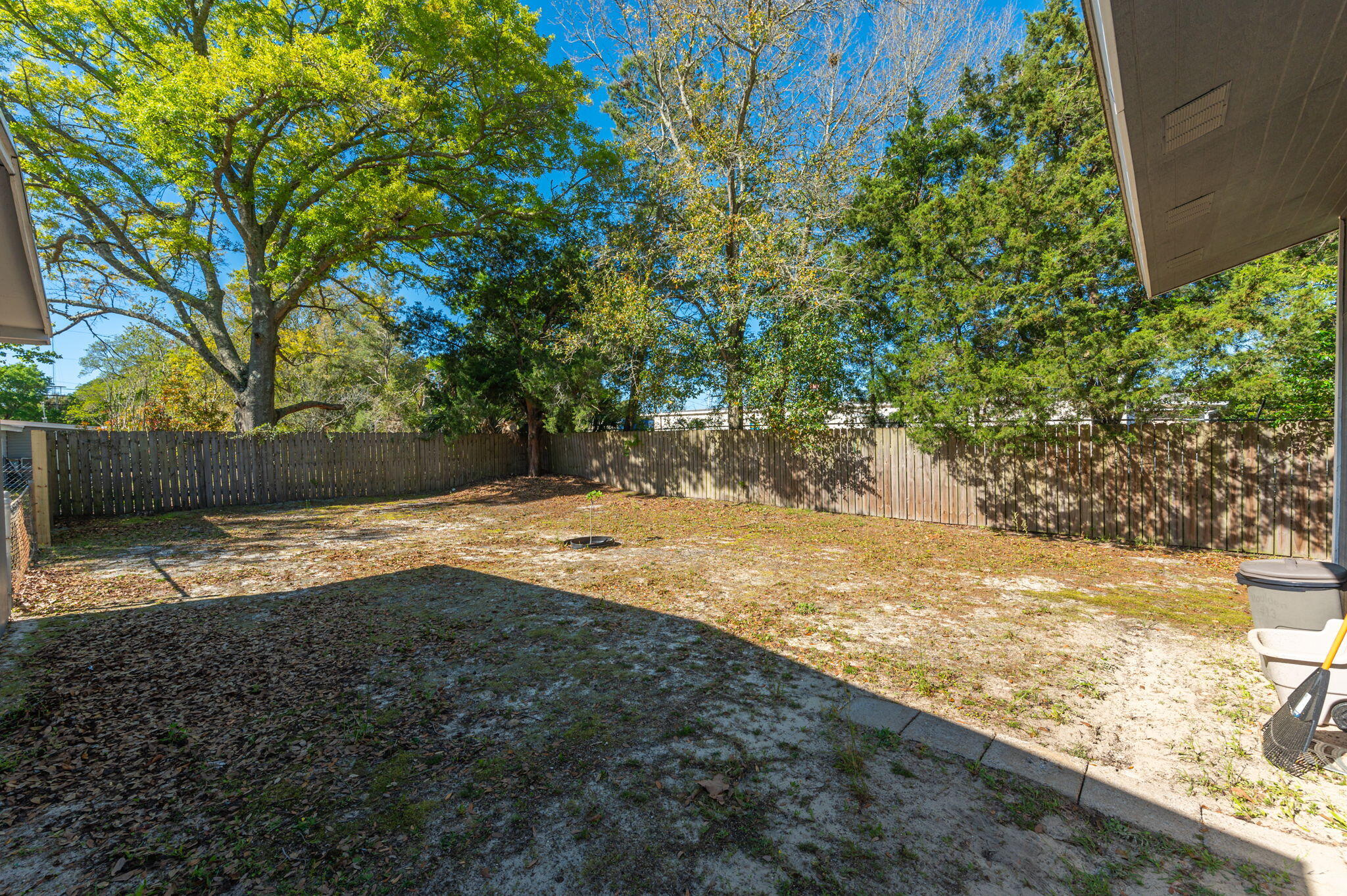611 Shrewsbury Road Mary Esther, FL 32569 - Photo 29 of 36 a view of yard with wooden fence