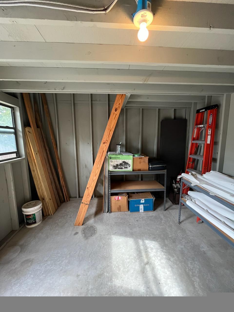 611 Shrewsbury Road Mary Esther, FL 32569 - Photo 32 of 36 a bedroom with furniture and a window