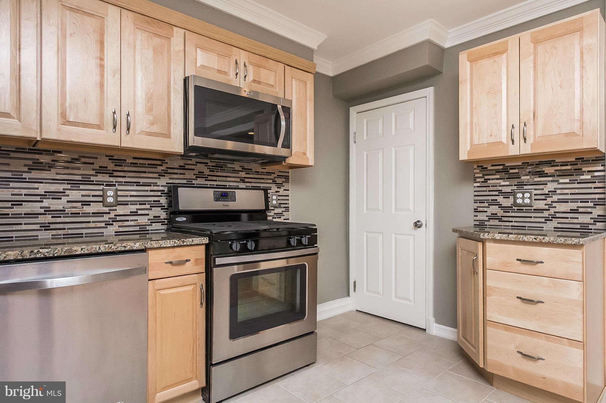 8641 Rock Oak Road Baltimore, MD 21234 - Photo 14 of 30 Granite Countertops