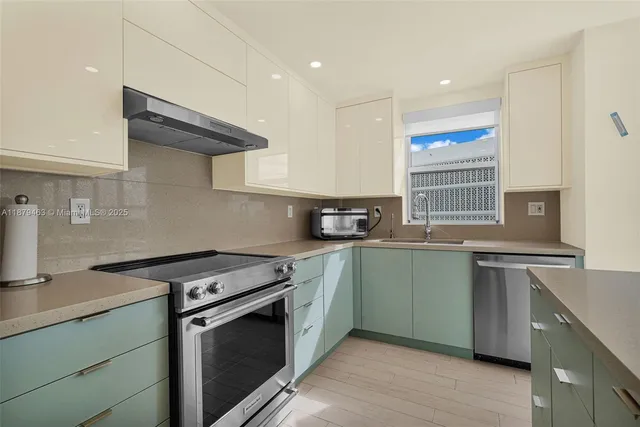 $935,000 | 9100 West Bay Harbor Drive, Unit 8A, Bay Harbor Islands, FL 33154