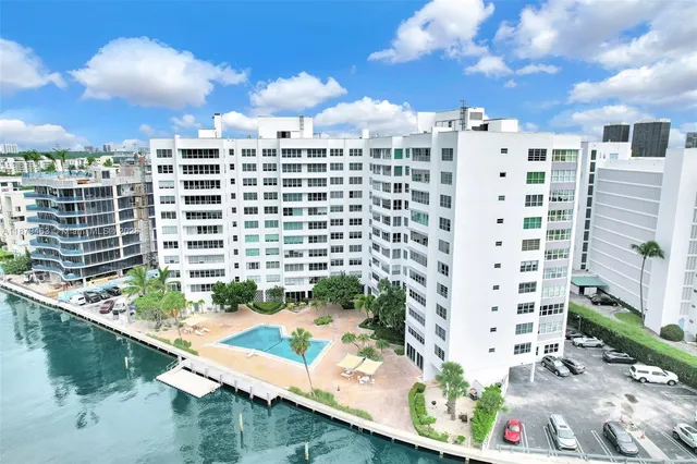 $935,000 | 9100 West Bay Harbor Drive, Unit 8A, Bay Harbor Islands, FL 33154
