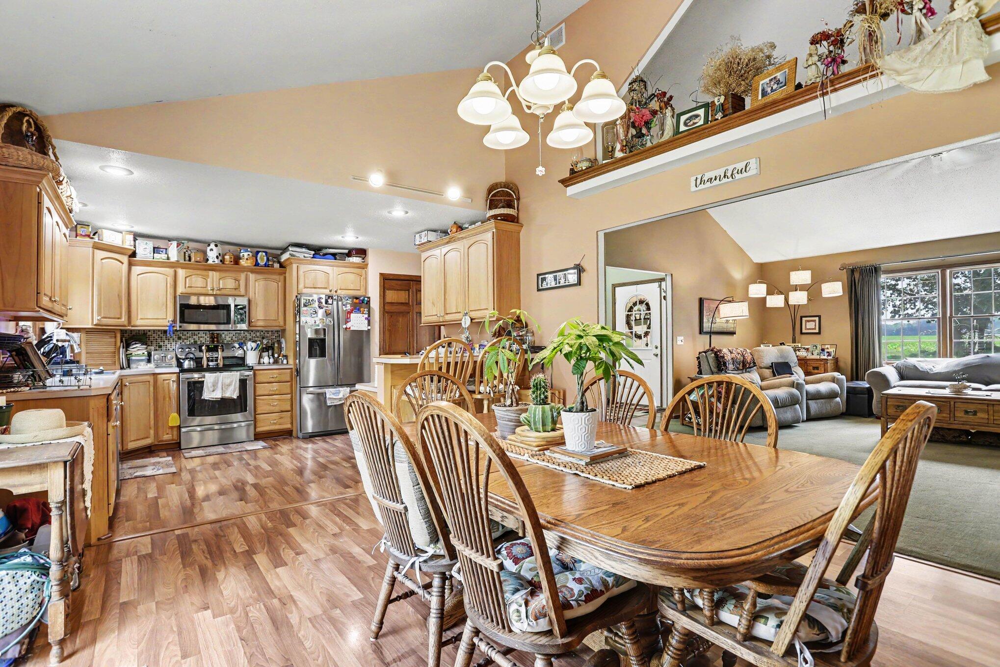 17704 Moorepark Road Three Rivers, MI 49093 - Photo 7 of 32 012_file_2986