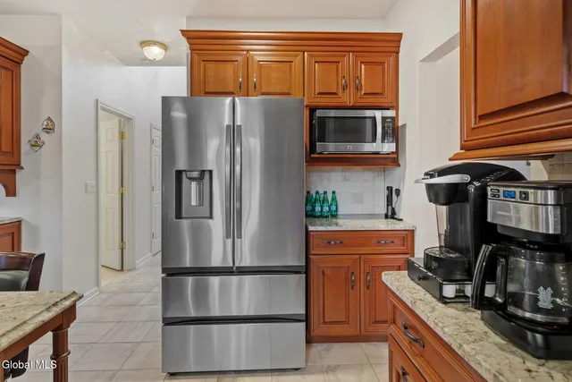 $839,000 | 321 St Ann Drive, Niskayuna, NY 12309