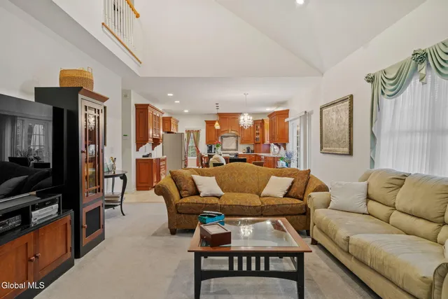 $839,000 | 321 St Ann Drive, Niskayuna, NY 12309