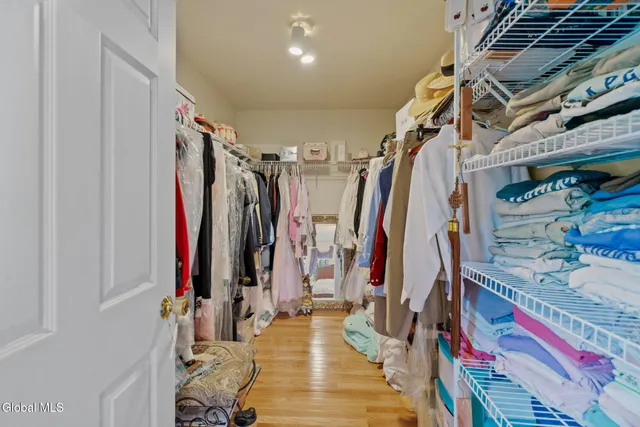 $839,000 | 321 St Ann Drive, Niskayuna, NY 12309