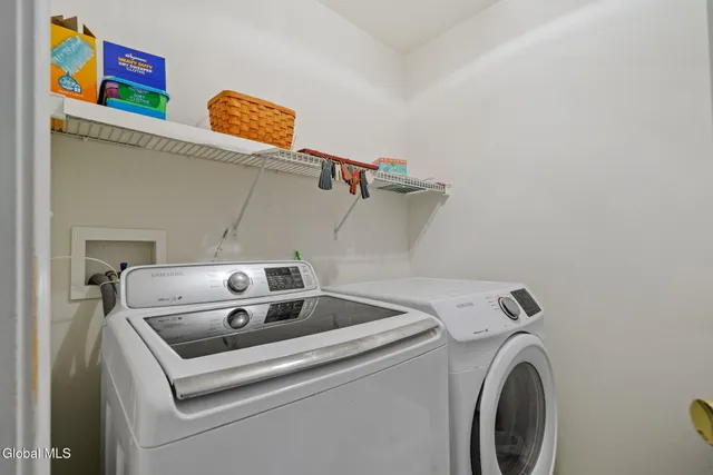 $839,000 | 321 St Ann Drive, Niskayuna, NY 12309