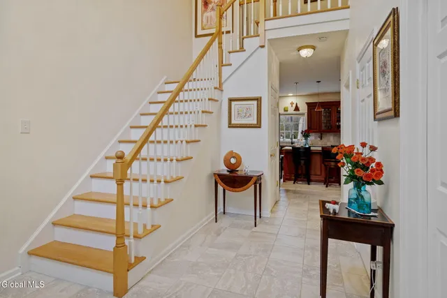 $839,000 | 321 St Ann Drive, Niskayuna, NY 12309