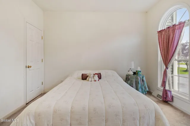 $839,000 | 321 St Ann Drive, Niskayuna, NY 12309