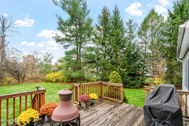 $839,000 | 321 St Ann Drive, Niskayuna, NY 12309