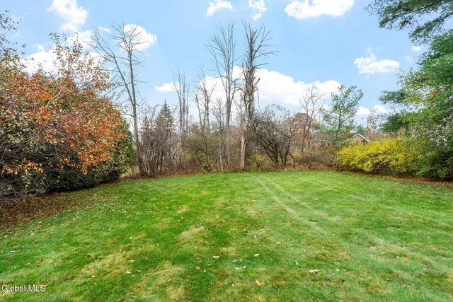 $839,000 | 321 St Ann Drive, Niskayuna, NY 12309