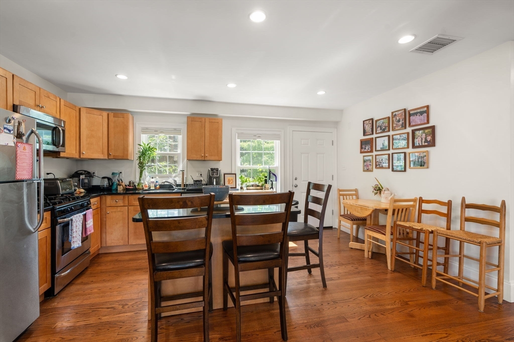 16 Plainfield Street Boston, MA 02130 - Photo 8 of 32 Gallery Image 8