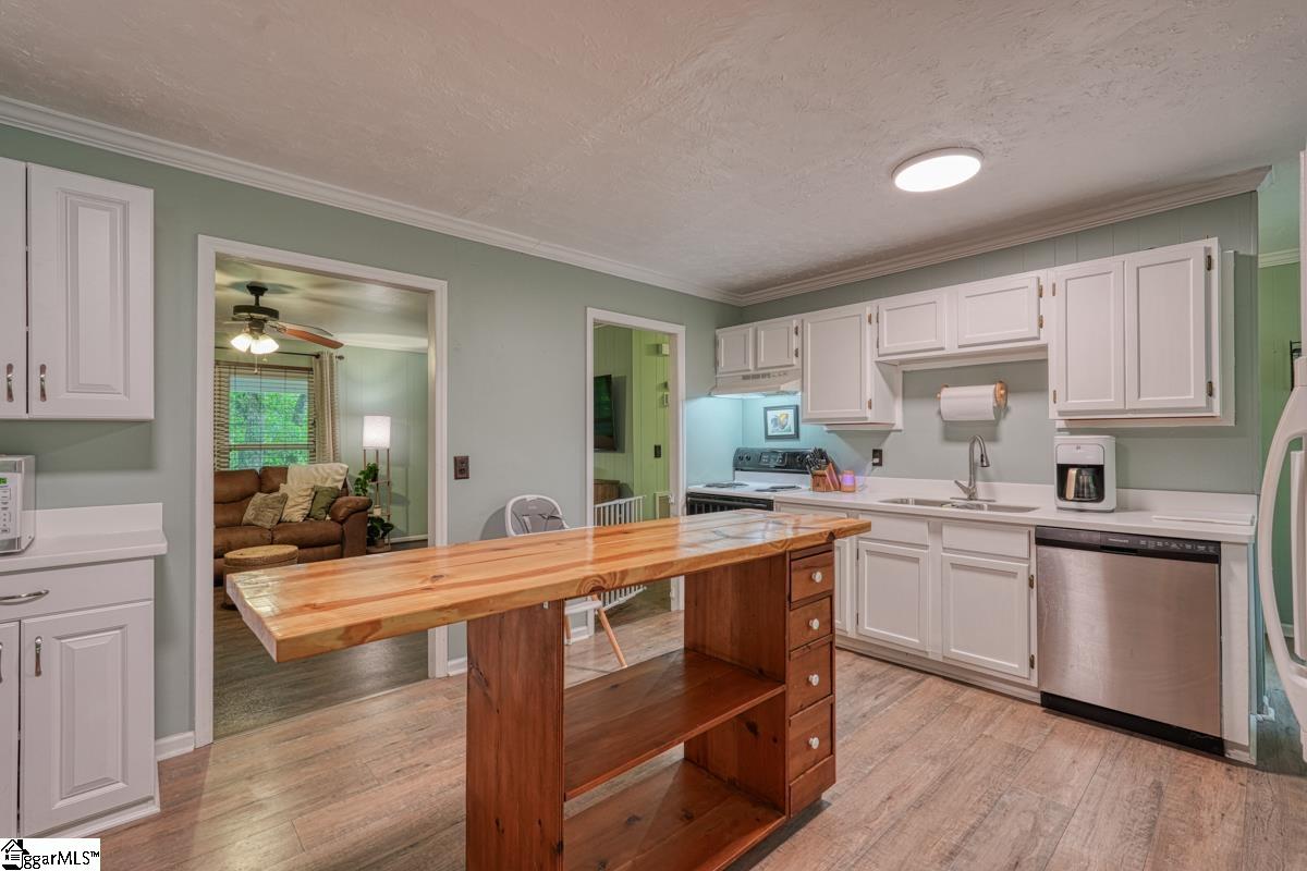 612 Ambler School Road Pickens, SC 29671 - Photo 11 of 34
