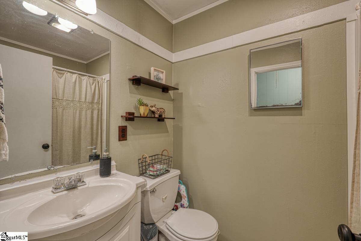 612 Ambler School Road Pickens, SC 29671 - Photo 15 of 34