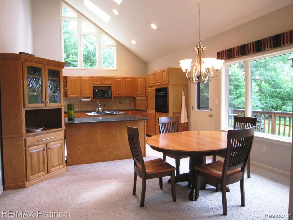 10621 Hibner Road Hartland, MI 48353 - Photo 4 of 40 IMG_4250.jpg