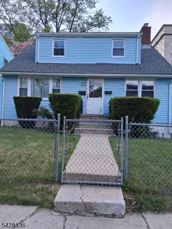 $2,000 | 269 Lincoln Street, East Orange, NJ 07017