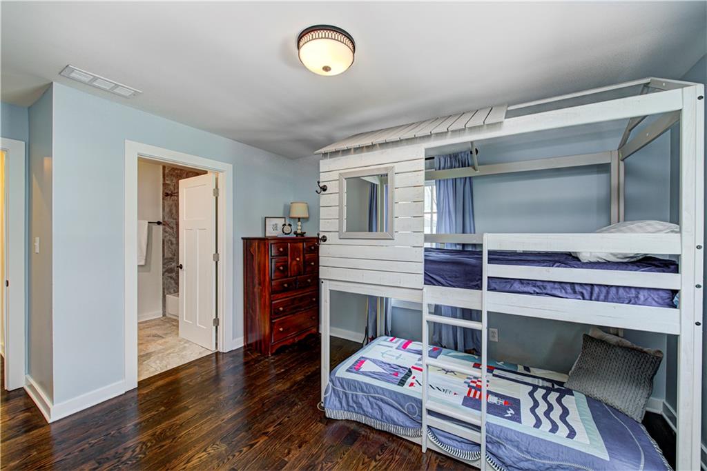 7061 Warwick Road Indianapolis, IN 46220 - Photo 20 of 35 Gallery Image 20