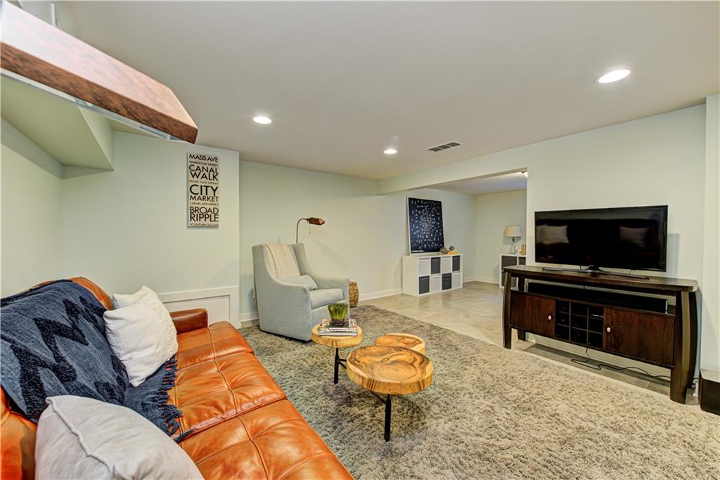 7061 Warwick Road Indianapolis, IN 46220 - Photo 23 of 35 Gallery Image 23