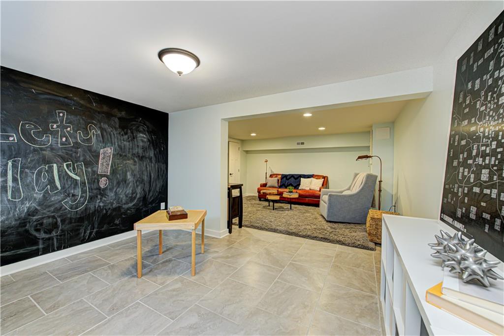 7061 Warwick Road Indianapolis, IN 46220 - Photo 26 of 35 Gallery Image 26
