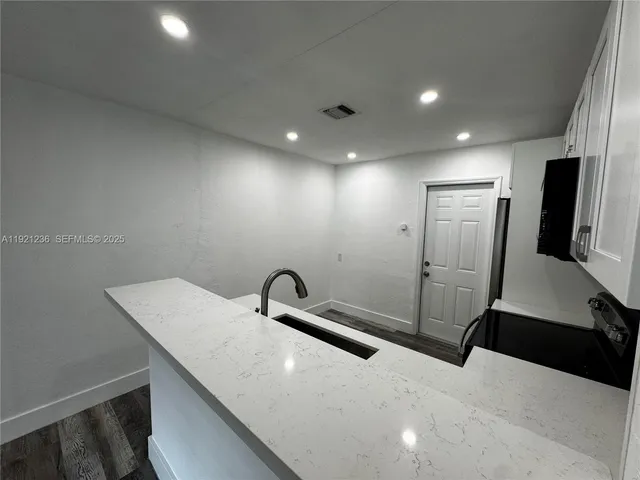 $725,000 | 2034 Taylor Street, Hollywood, FL 33020