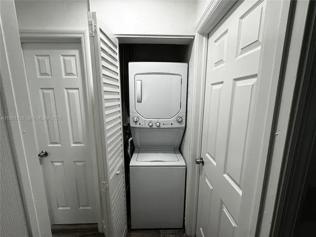 $725,000 | 2034 Taylor Street, Hollywood, FL 33020