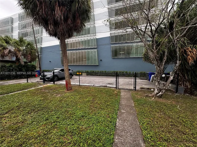 $725,000 | 2034 Taylor Street, Hollywood, FL 33020