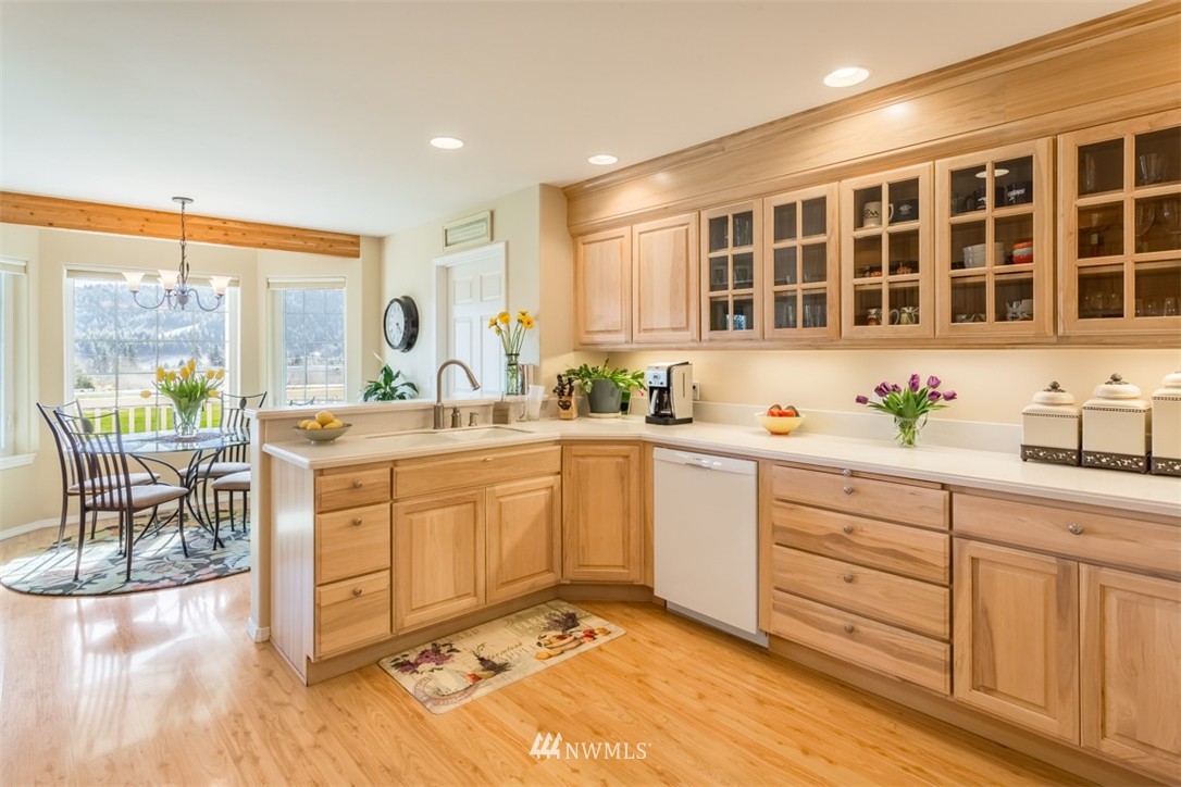 10762 North Road Leavenworth, WA 98826 - Photo 5 of 24 Gallery Image 5