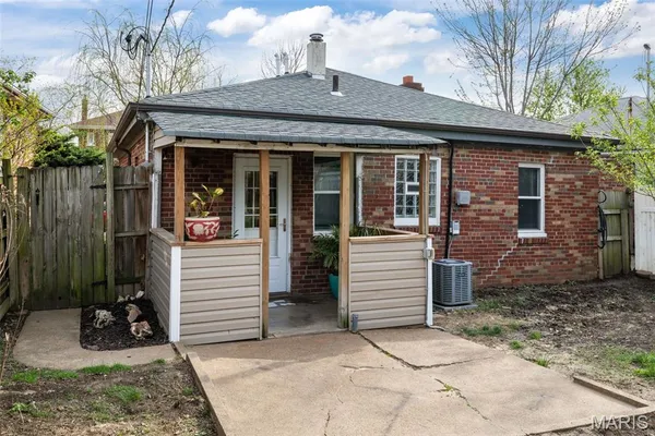 $165,000 | 4967 Parker Avenue, St. Louis, MO 63139